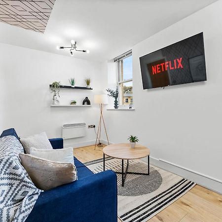 30 Percent Off! Lovely Yorkshire Duplex - Sleeps 6 - Netflix Dewsbury Exterior photo
