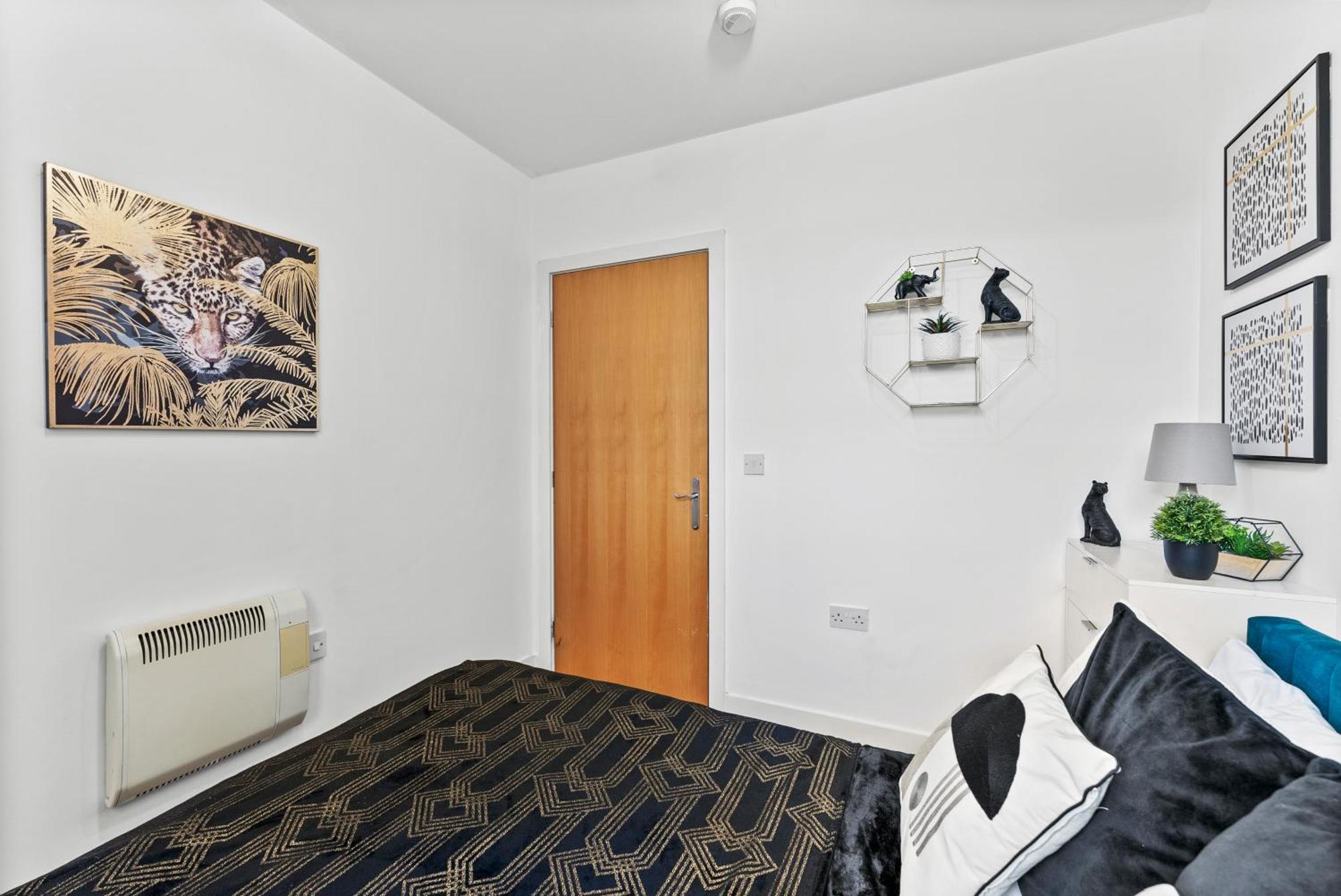 30 Percent Off! Lovely Yorkshire Duplex - Sleeps 6 - Netflix Dewsbury Exterior photo