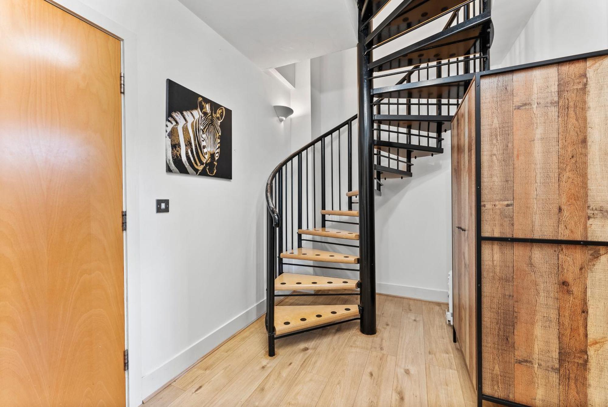 30 Percent Off! Lovely Yorkshire Duplex - Sleeps 6 - Netflix Dewsbury Exterior photo