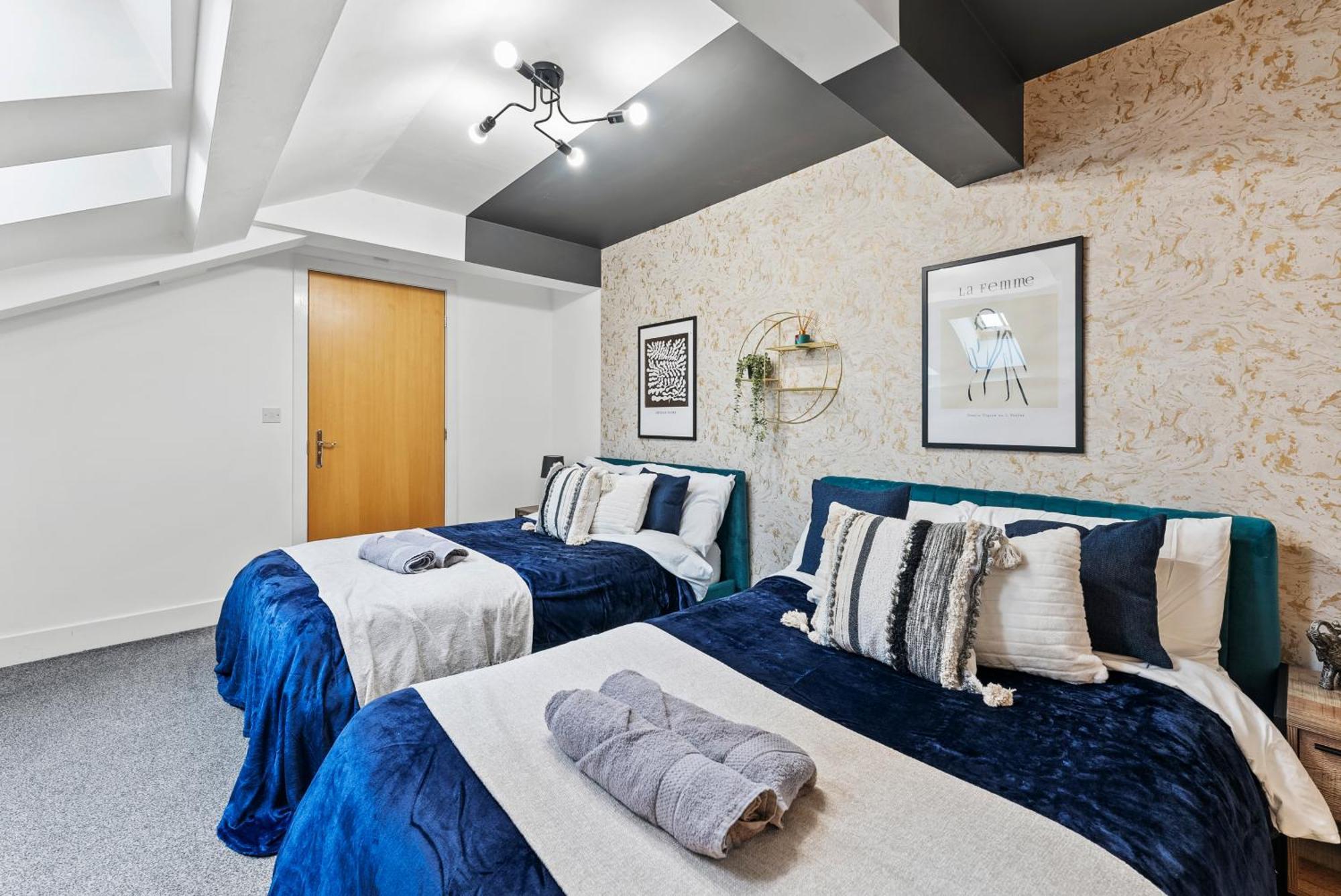 30 Percent Off! Lovely Yorkshire Duplex - Sleeps 6 - Netflix Dewsbury Exterior photo